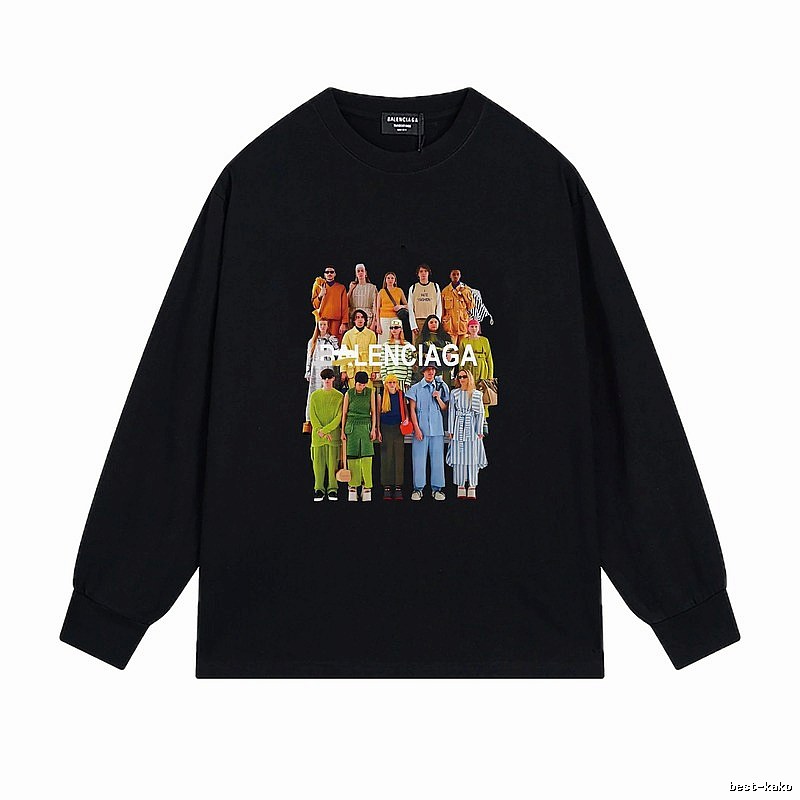 Parisian family portrait printed black sweatshirt