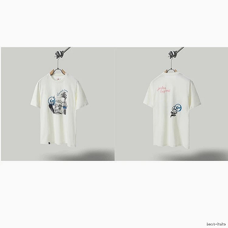 Travis Scott x Jordan Co-branded Graffiti-style Off-white T-shirt
